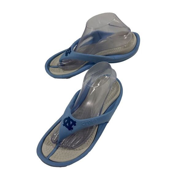 CROCS Other - UNC Crocs Thong Sandals Unisex M6 W8 Blue Gray Flip Flop Like New